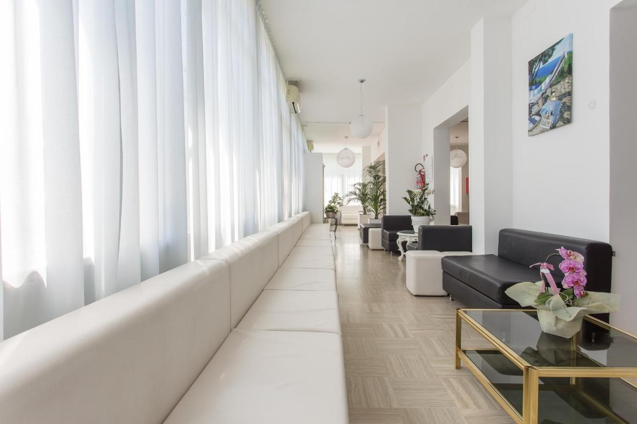 Hotel Bristol Cervia Buitenkant foto